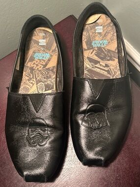 TOMS Star Wars Black Leather Darth Vader Storm Trooper Emboss Unisex Flats Sz 12